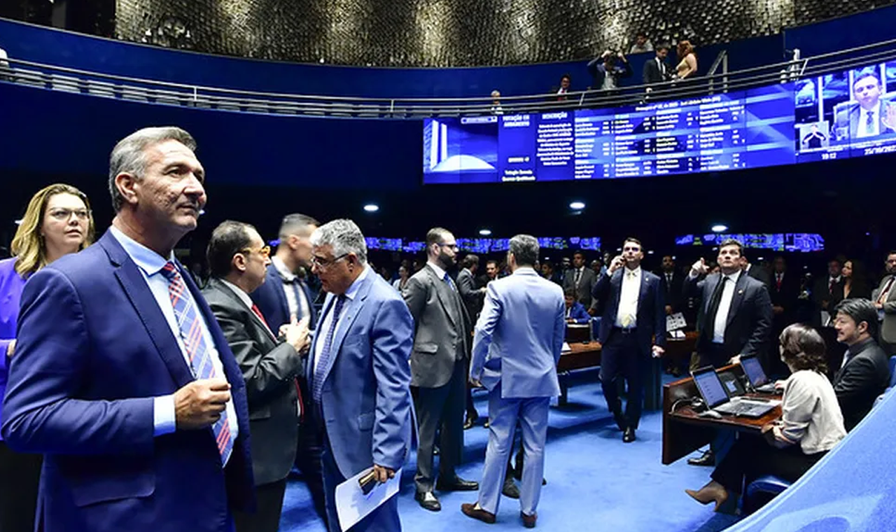 Antes amigável, Senado agora manda recados para o governo