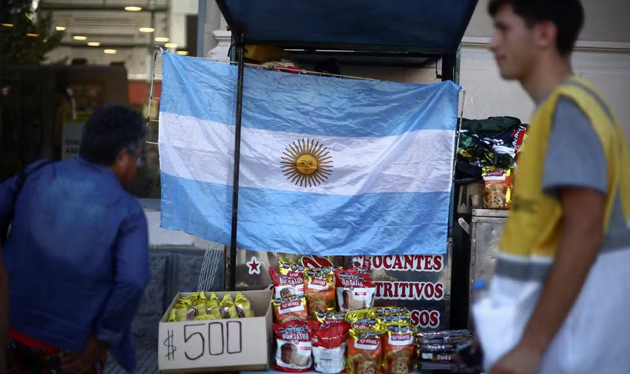 Argentina deve atingir em dezembro inflação mensal mais alta desde 1990