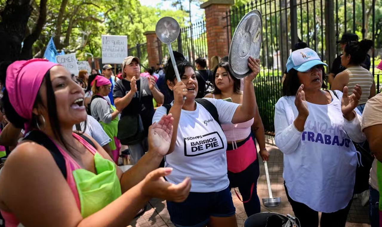 Milei enfrenta primeira paralisação geral na Argentina nesta quarta-feira; Gol e Latam cancelaram voos