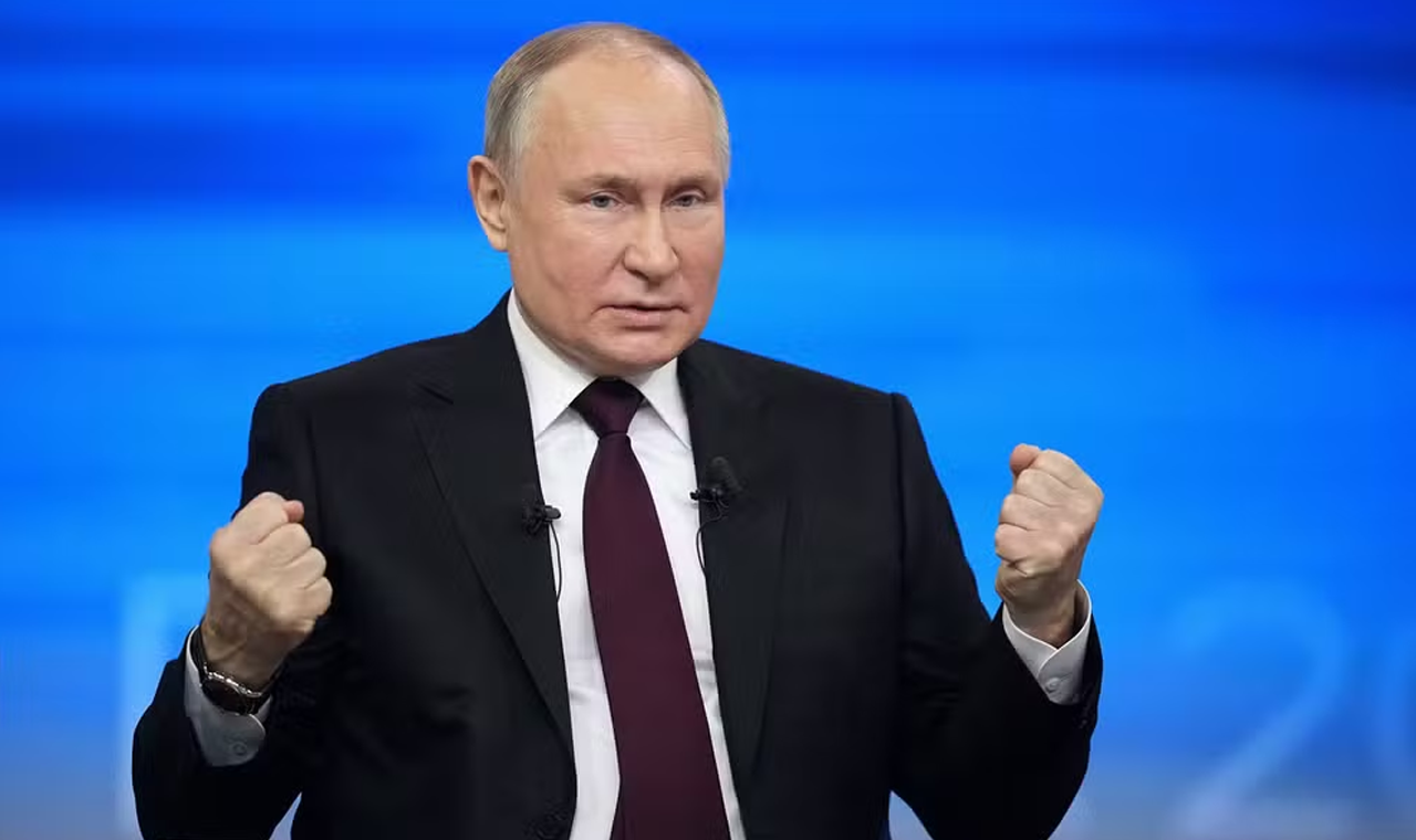 Putin é registado como candidato para eleição presidencial na Rússia, diz agência