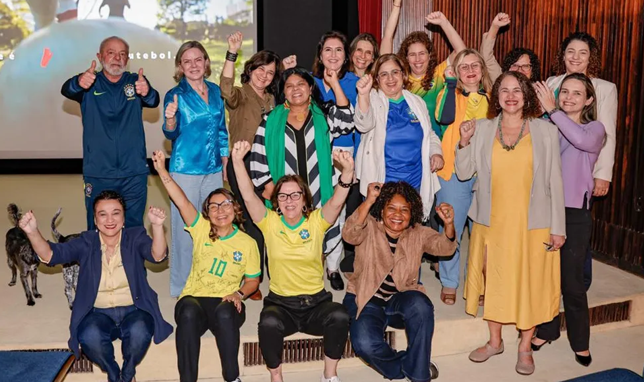 Após encontro com líderes do Congresso, Lula e Janja recebem bancada feminina e ministras