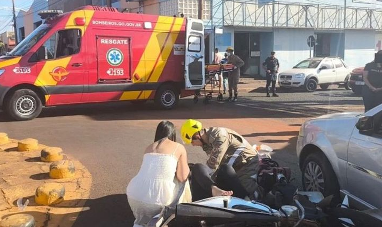 Motociclista fica ferida em acidente no centro de Quirinópolis