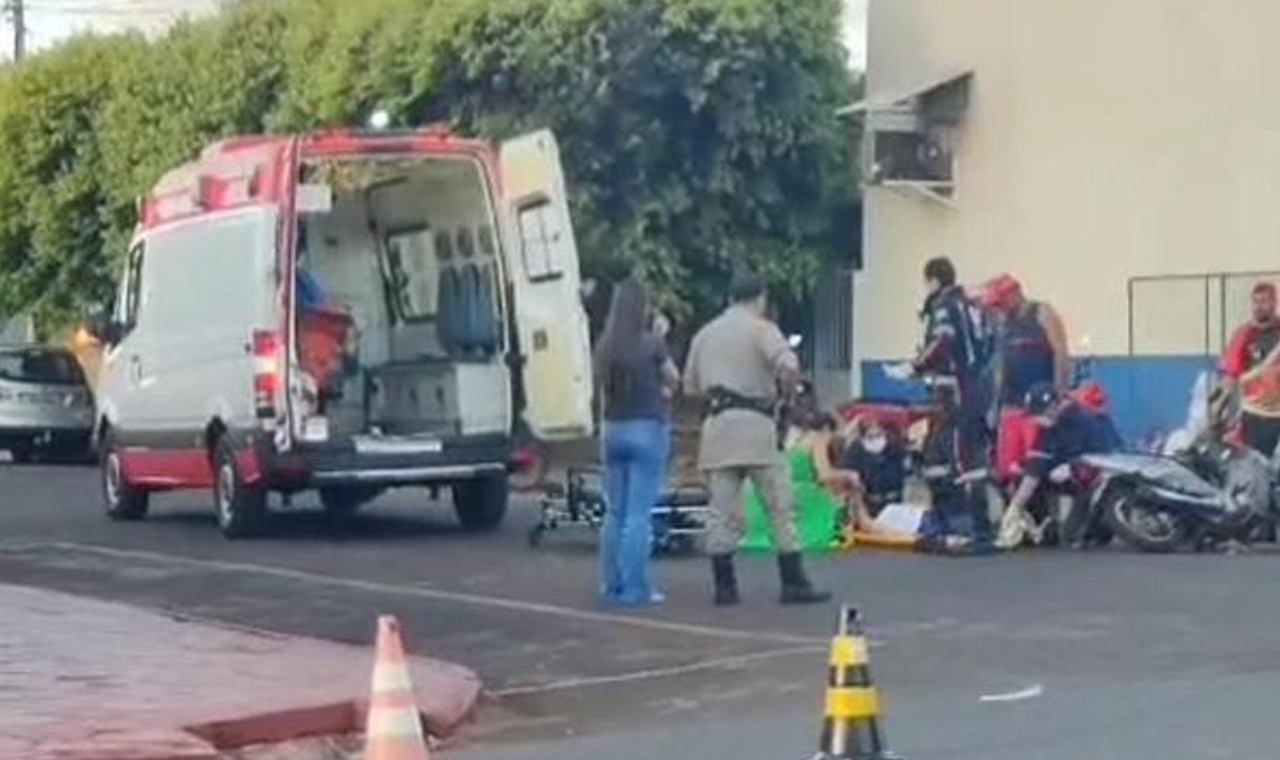 Motorista abre porta de carro e provoca acidente com motociclista, em Quirinópolis