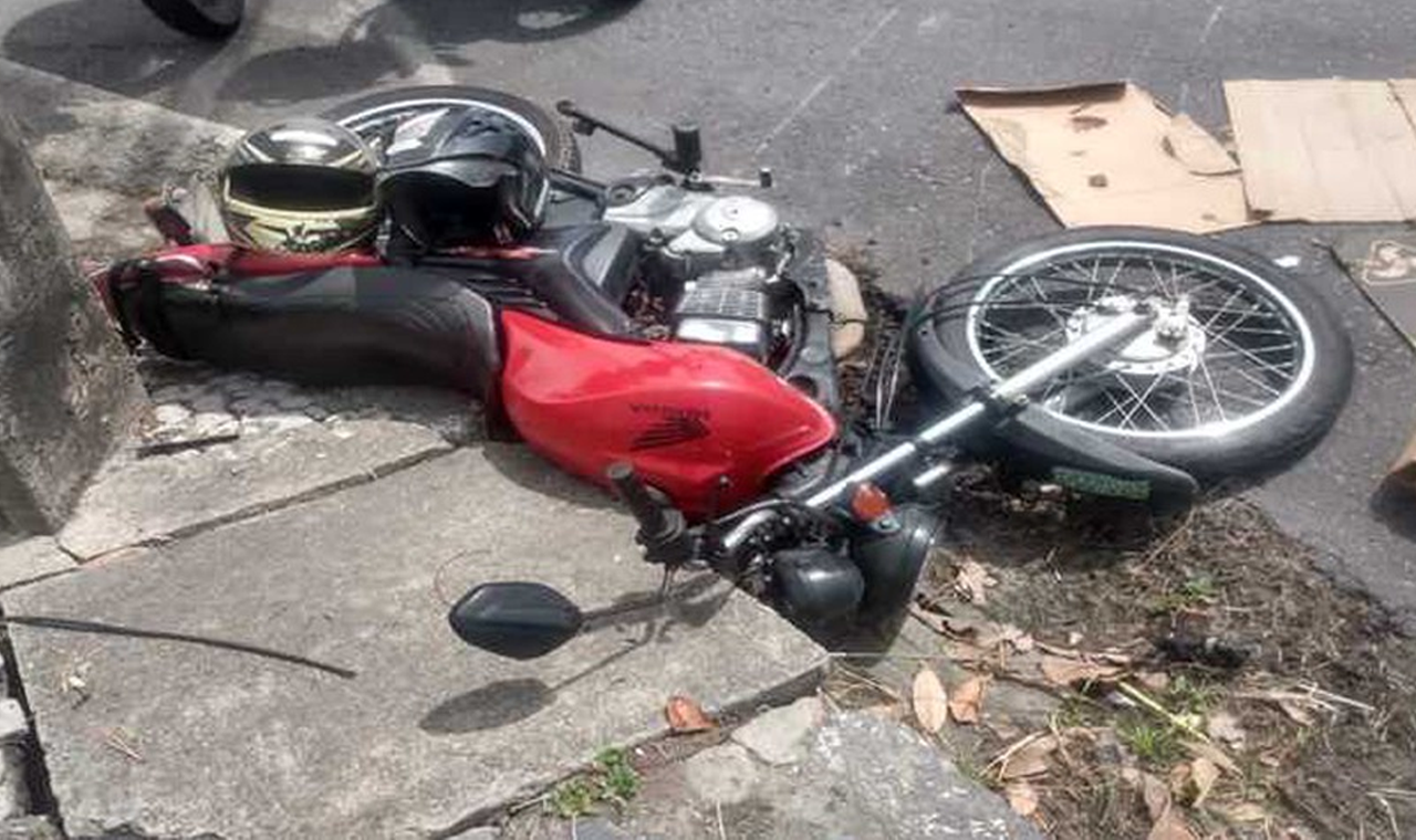 Acidente de Trânsito na Avenida Garibalde Teixeira