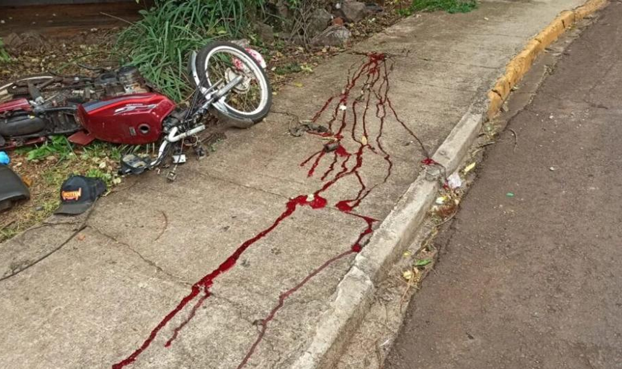 Colisão entre Duas Motocicletas Deixou Feridos