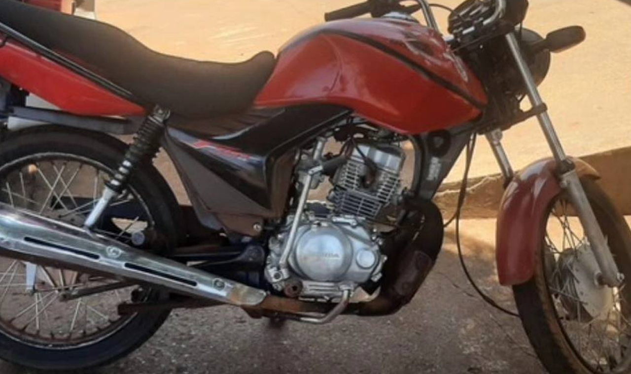 Polícia apreendeu motocicleta por irregularidades em Quirinópolis