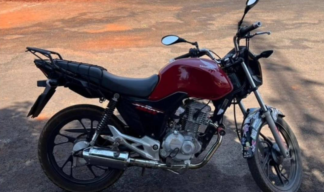 Polícia realizou abordagem e removeu motocicleta irregular em Quirinópolis